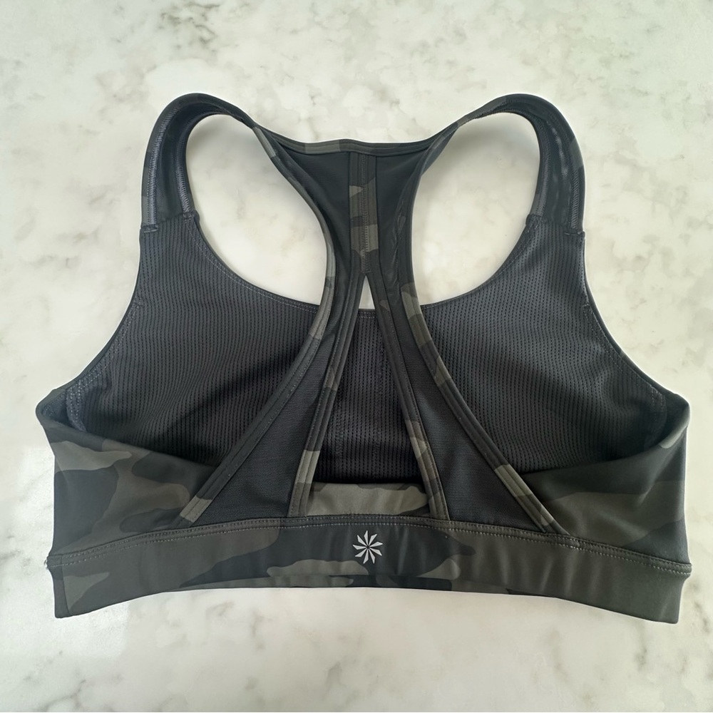Athleta Interval Sports Bra in Dark Green Camo. Large - Picture 5 of 10